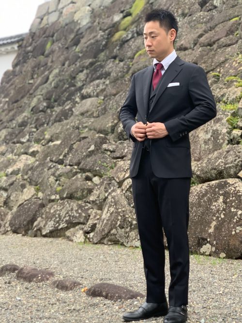 衿付きスリーピーススーツ オーダースーツは完全国内縫製のhanabishi ハナビシ