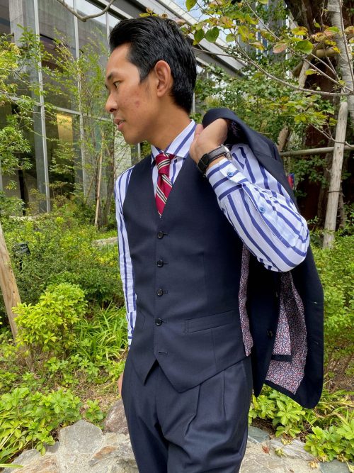 高級生地を身にまとう『Loro Piana』スリーピーススーツ | オーダー 