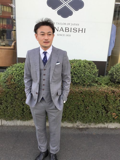 素敵な グレーの爽やかなスーツです