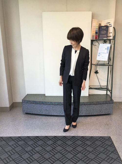 オーダーvノーカラージャケット Ladies オーダースーツは完全国内縫製のhanabishi ハナビシ
