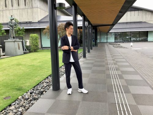 お洒落に決まるカジュアルセットアップ | オーダースーツは完全