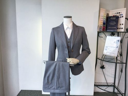 レディースオーダースーツ ベストのおすすめ オーダースーツは完全国内縫製のhanabishi ハナビシ レディースオーダースーツ ベストのおすすめ オーダースーツは完全国内縫製のhanabishi ハナビシ