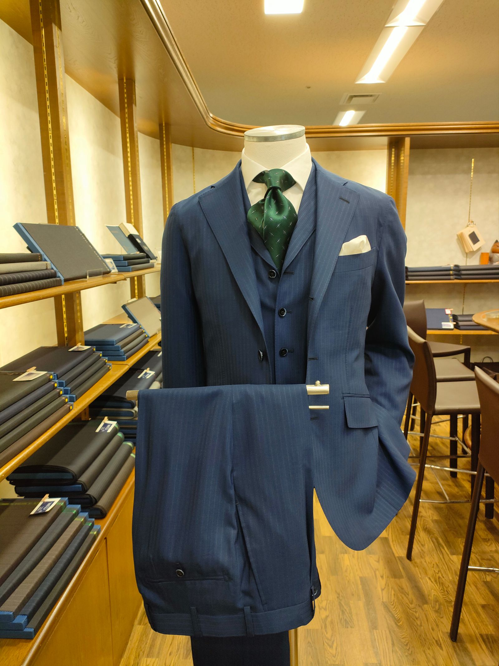 2022S/S 王道スリーピーススタイル | オーダースーツは完全国内縫製の 